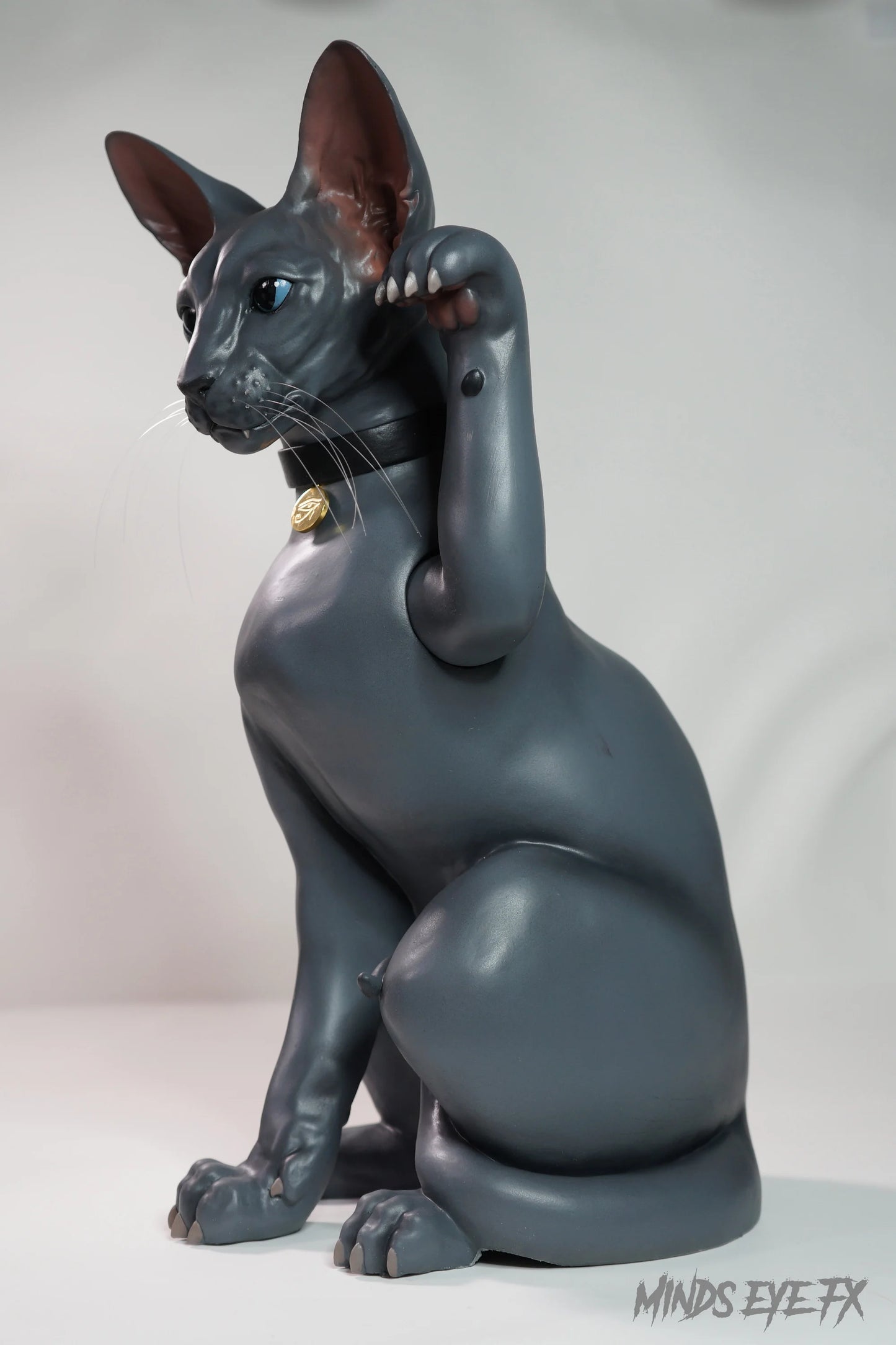Maneki-Neko (Lucky Cat)
